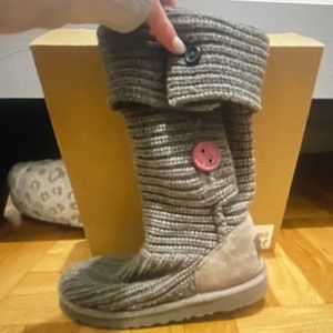 Grey knit Uggs